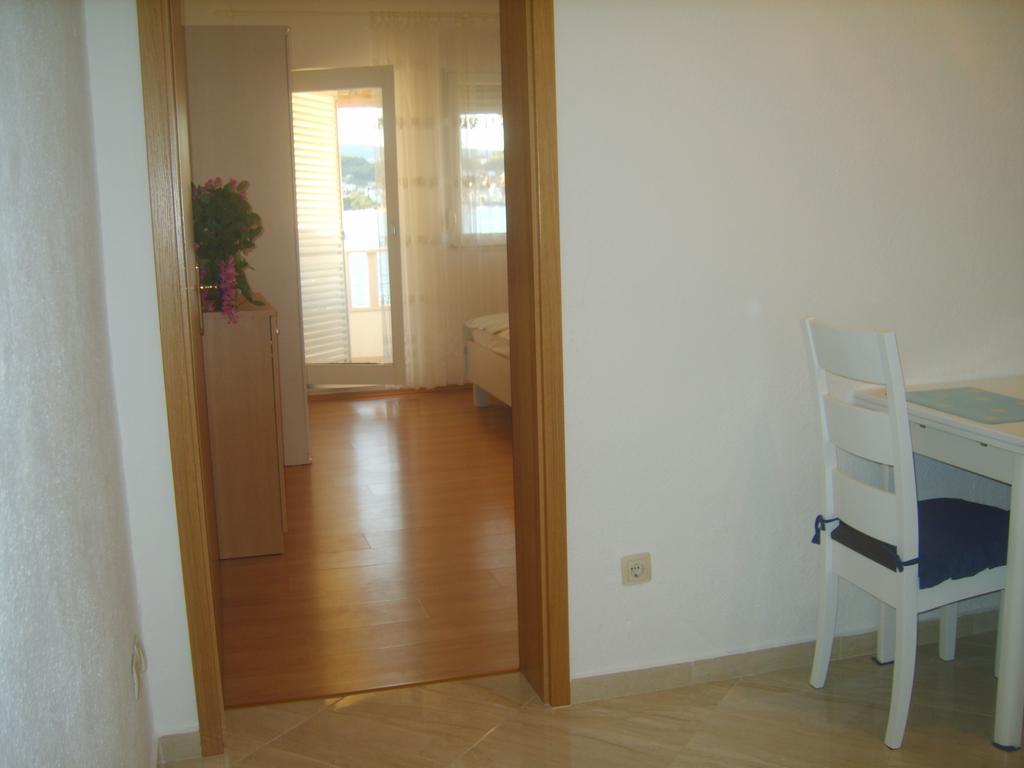 Apartments Iva Alla Trogir Bagian luar foto